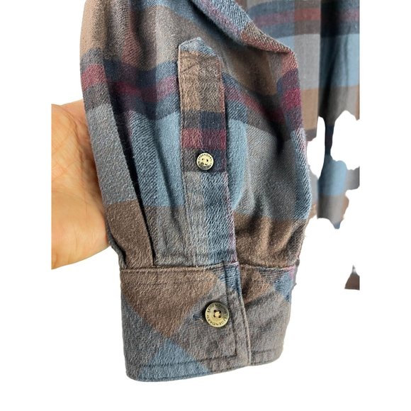 Legendary Whitetails Plaid Flannel Button down Shirt, Men's Size Large - Picture 8 of 15